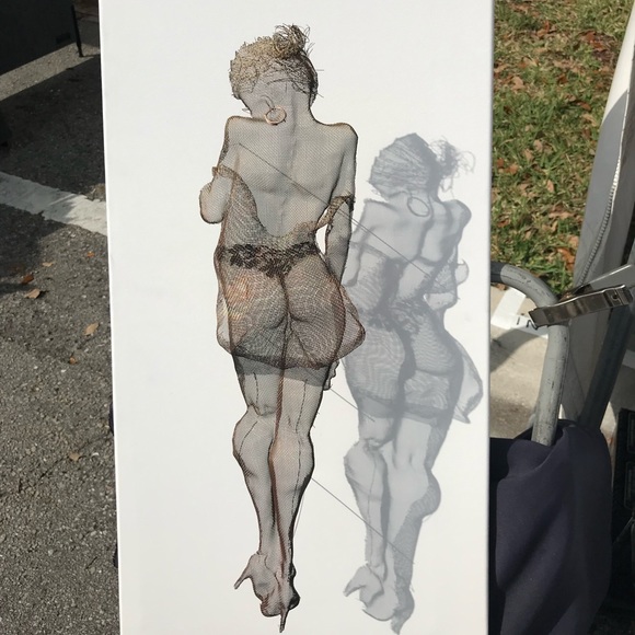 Meet your Posher, Harley Quinn - Picture 4 of 7